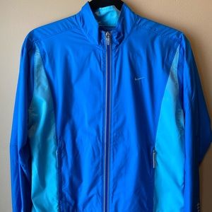 ✨NEW✨ WOMEN NIKE WINDBREAKER